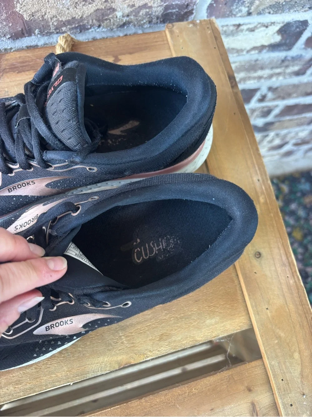 Brooks Glycerin 18 Women’s Running Shoes Black Rose Gold Size 9